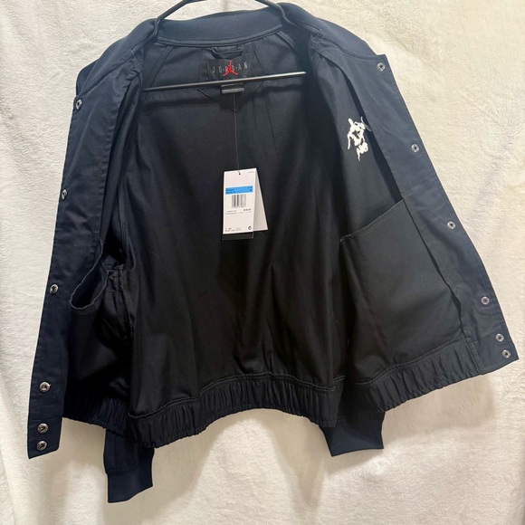 Jordan NWT Women's Black Varsity Jacket FN5786-010 - Picture 11 of 13